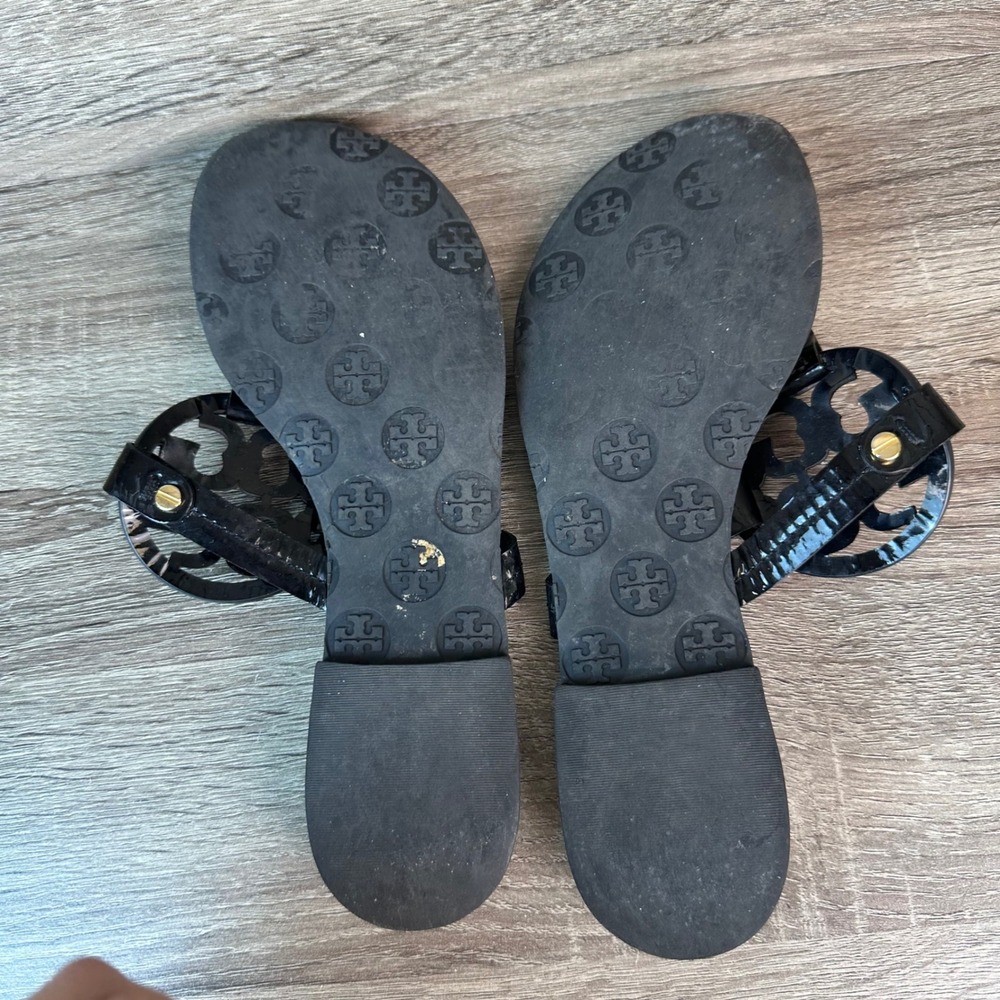 Tory Burch Miller Black Patent Leather Logo Thong Sandals Size 7 SN 500864 - Picture 8 of 9